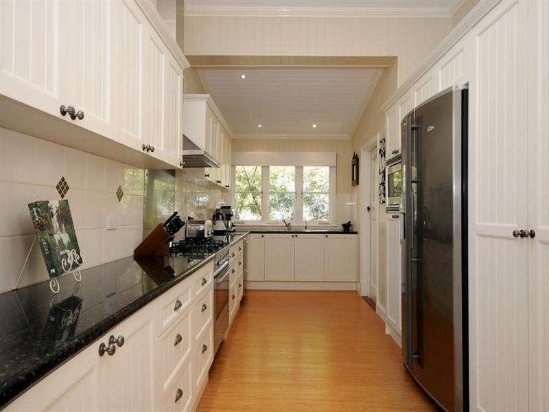 60 Mary Street, Mount Lofty QLD 4350