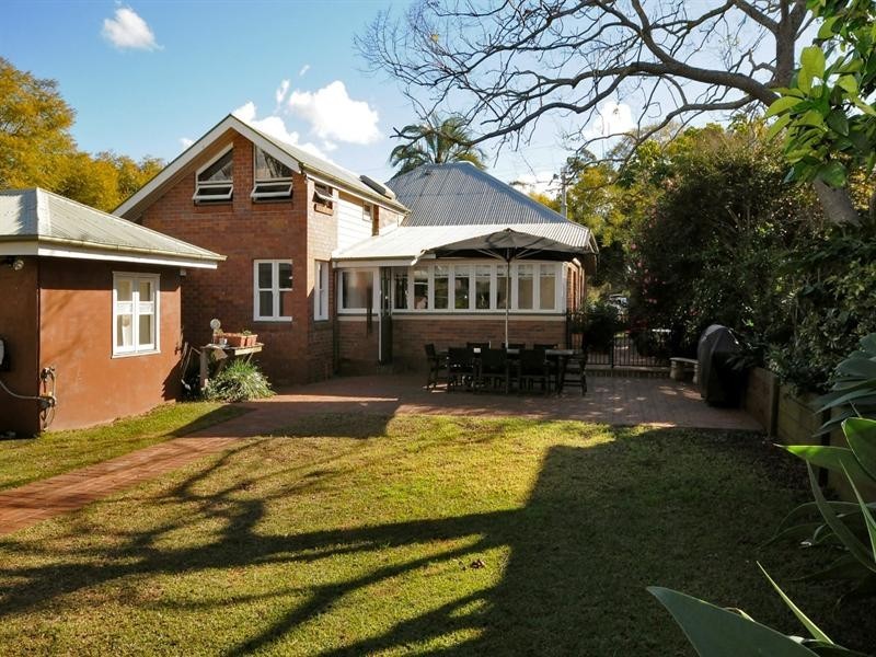 60 Mary Street, Mount Lofty QLD 4350