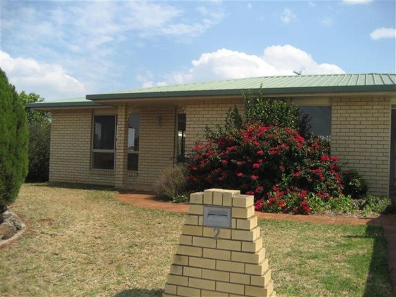 2 Donna Court, Kearneys Spring QLD 4350