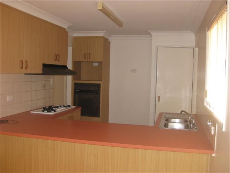 2 Donna Court, Kearneys Spring QLD 4350