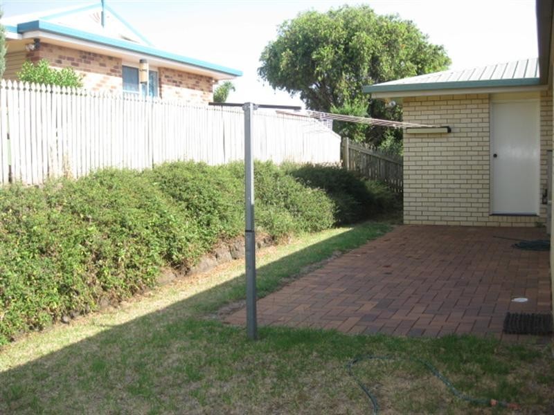 2 Donna Court, Kearneys Spring QLD 4350