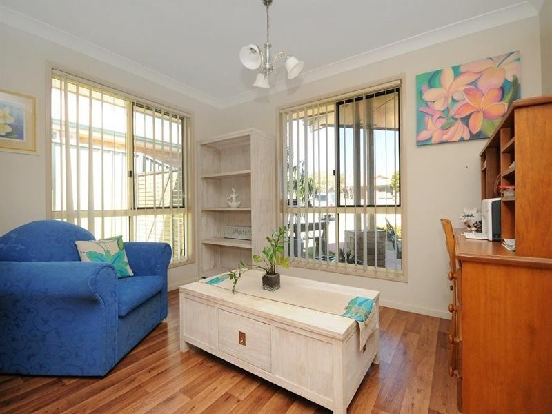 4 Biscay Court, Glenvale QLD 4350