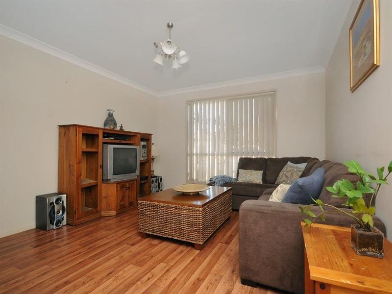 4 Biscay Court, Glenvale QLD 4350