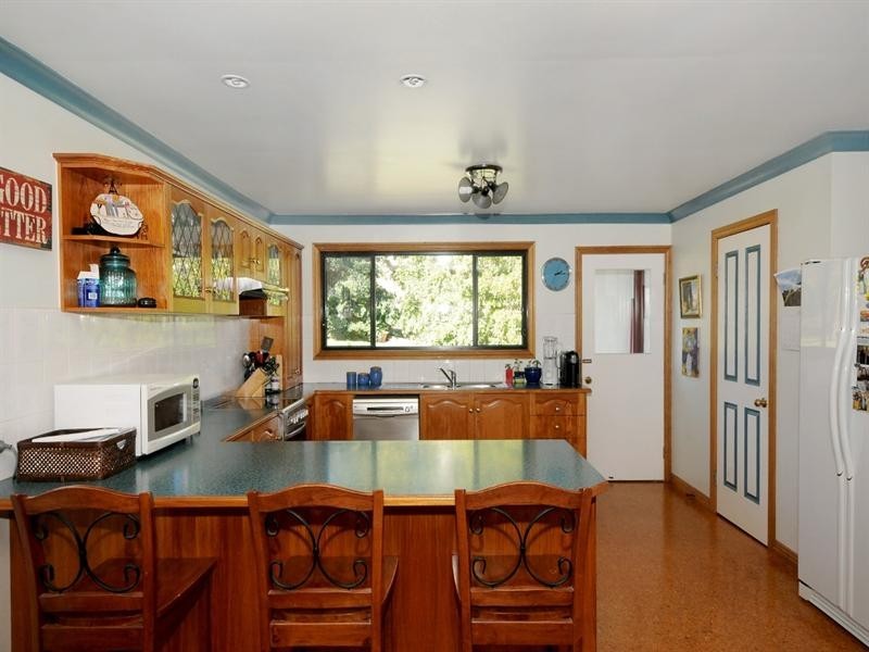 12 Palmer Drive, Highfields QLD 4352