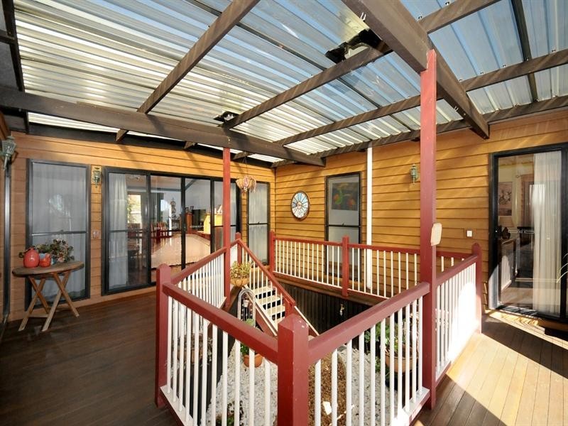 12 Palmer Drive, Highfields QLD 4352