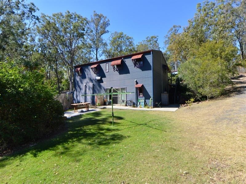 18 Clive Crescent, Withcott QLD 4352