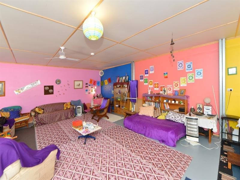 18 Clive Crescent, Withcott QLD 4352