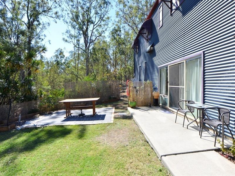 18 Clive Crescent, Withcott QLD 4352