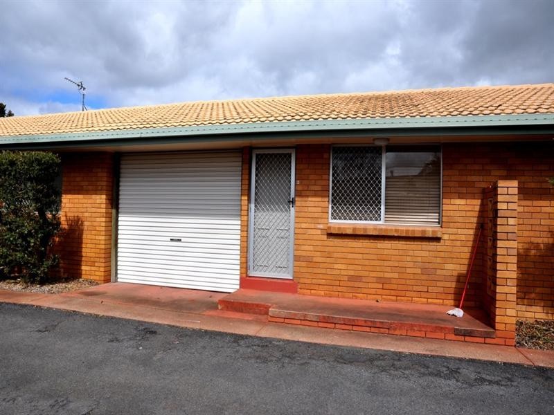 2/6 Phillip Street, East Toowoomba QLD 4350