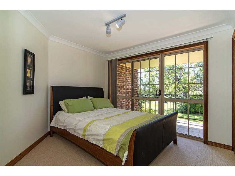 7 Birdland Drive, Glenvale QLD 4350