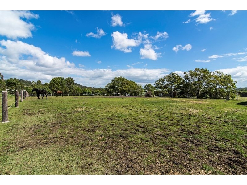 7 Birdland Drive, Glenvale QLD 4350