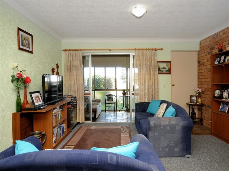 1/210 Russell Street, Newtown QLD 4350