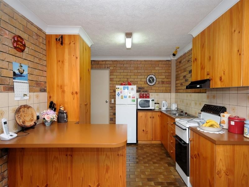 1/210 Russell Street, Newtown QLD 4350
