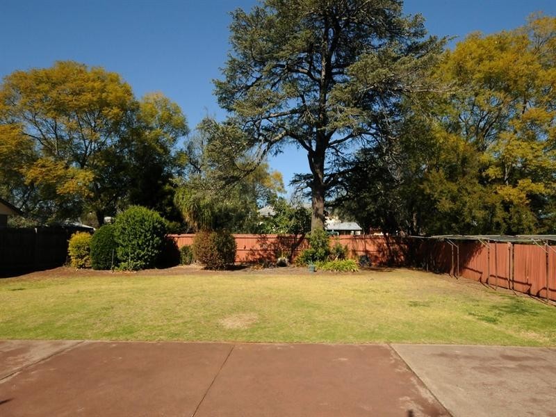 1/210 Russell Street, Newtown QLD 4350