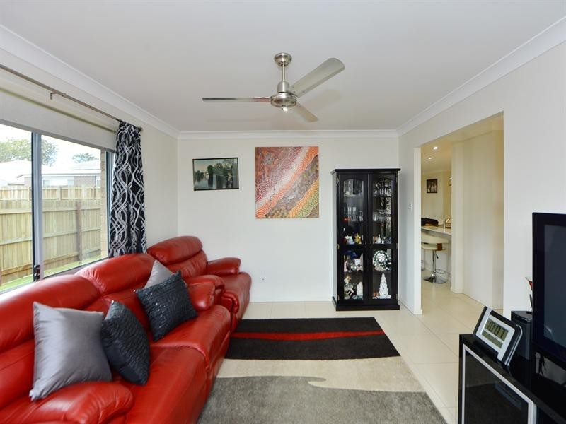 16 Tarlington Street, Middle Ridge QLD 4350