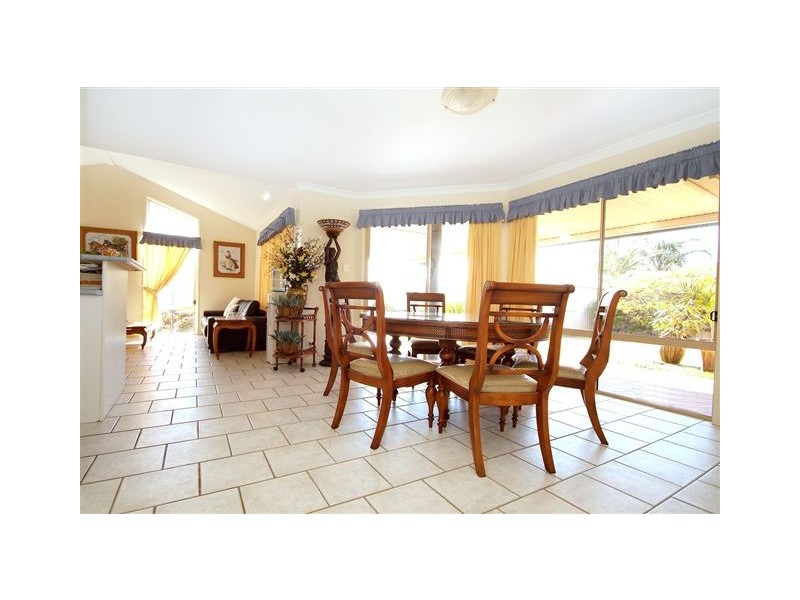 9 Willmington Court, Middle Ridge QLD 4350