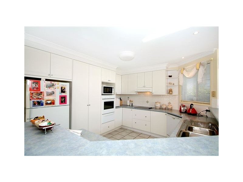 9 Willmington Court, Middle Ridge QLD 4350