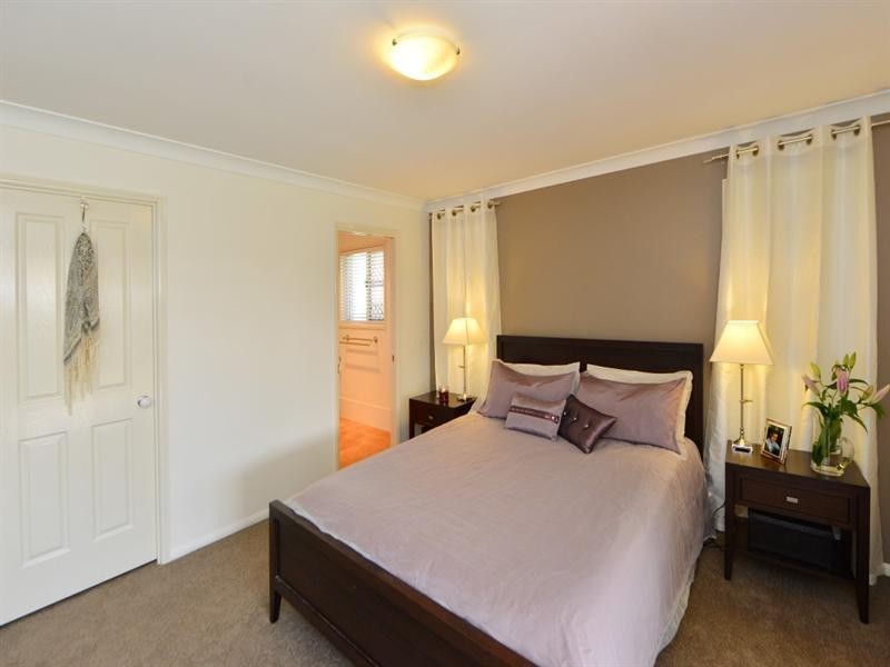 17 Fadden Crescent, Middle Ridge QLD 4350