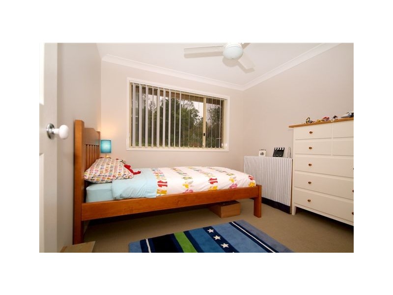 11 Henry Street, Mount Lofty QLD 4350