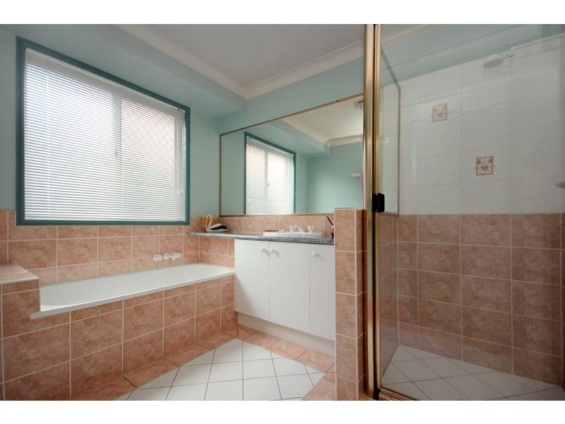 17 Kurrajong Street, Newtown QLD 4350