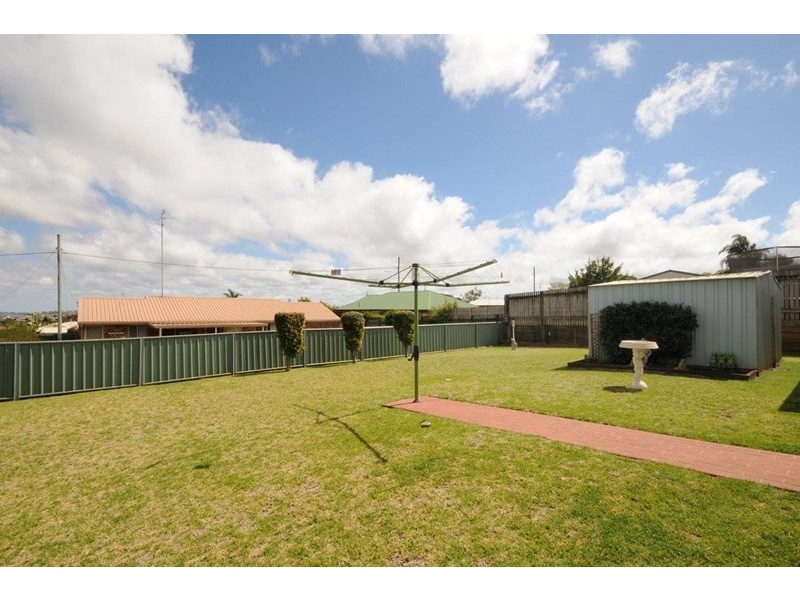 17 Kurrajong Street, Newtown QLD 4350