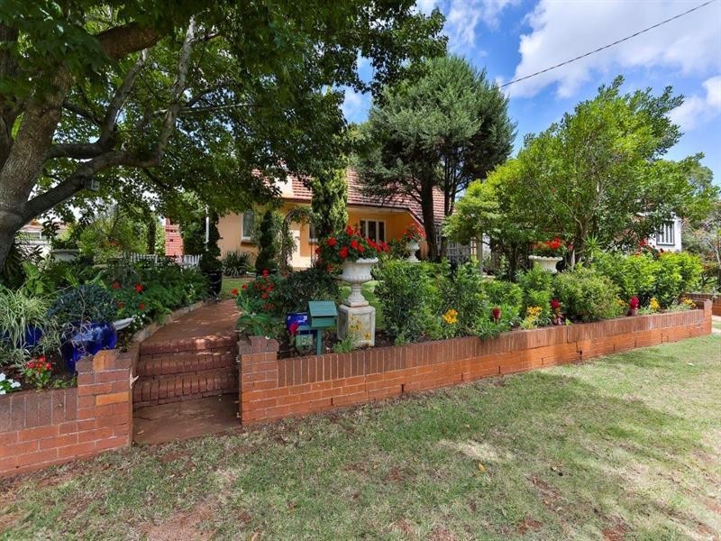 154 Perth Street, South Toowoomba QLD 4350