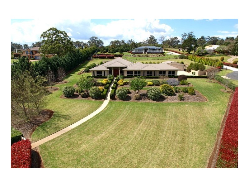 4 Kimberley Court, Blue Mountain Heights QLD 4350