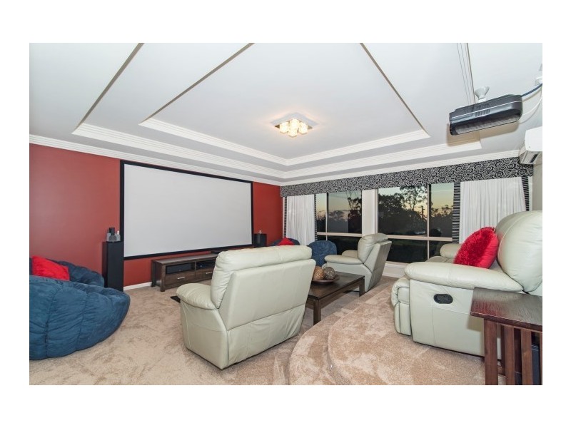 4 Kimberley Court, Blue Mountain Heights QLD 4350