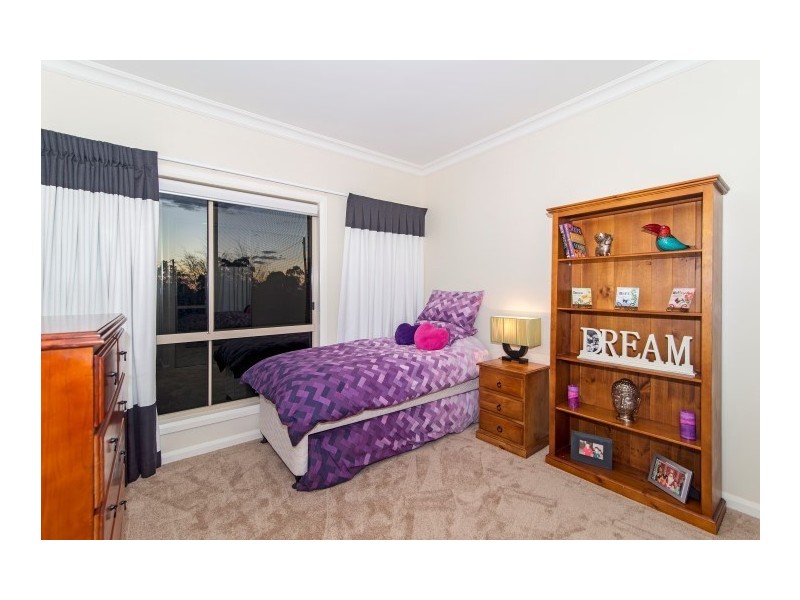 4 Kimberley Court, Blue Mountain Heights QLD 4350