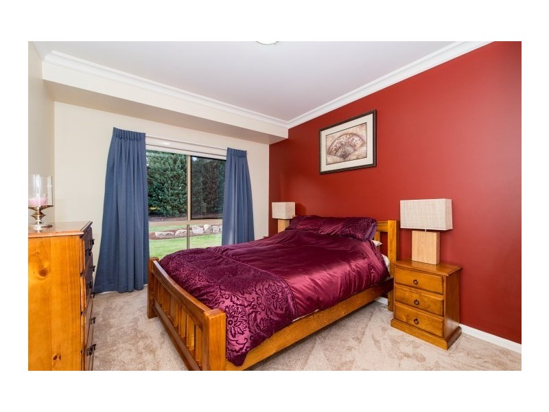 4 Kimberley Court, Blue Mountain Heights QLD 4350