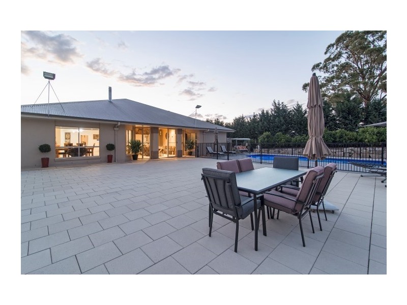 4 Kimberley Court, Blue Mountain Heights QLD 4350