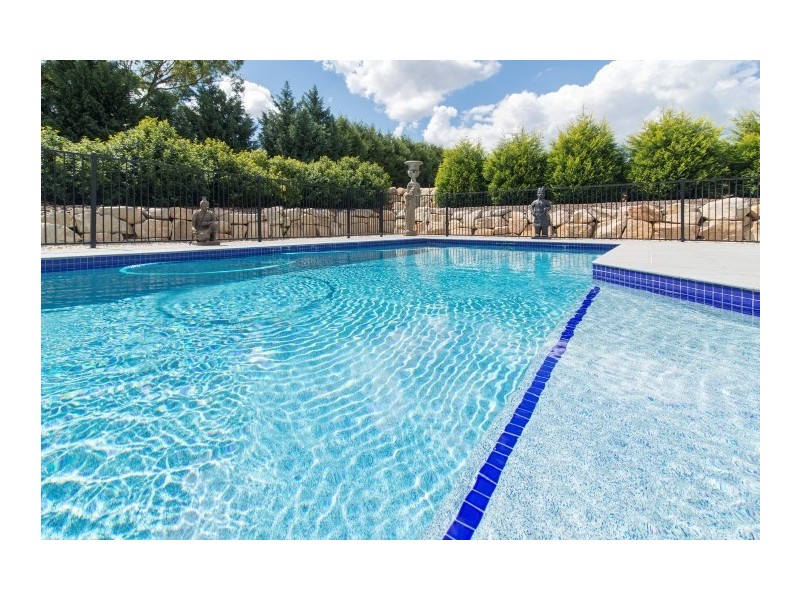 4 Kimberley Court, Blue Mountain Heights QLD 4350