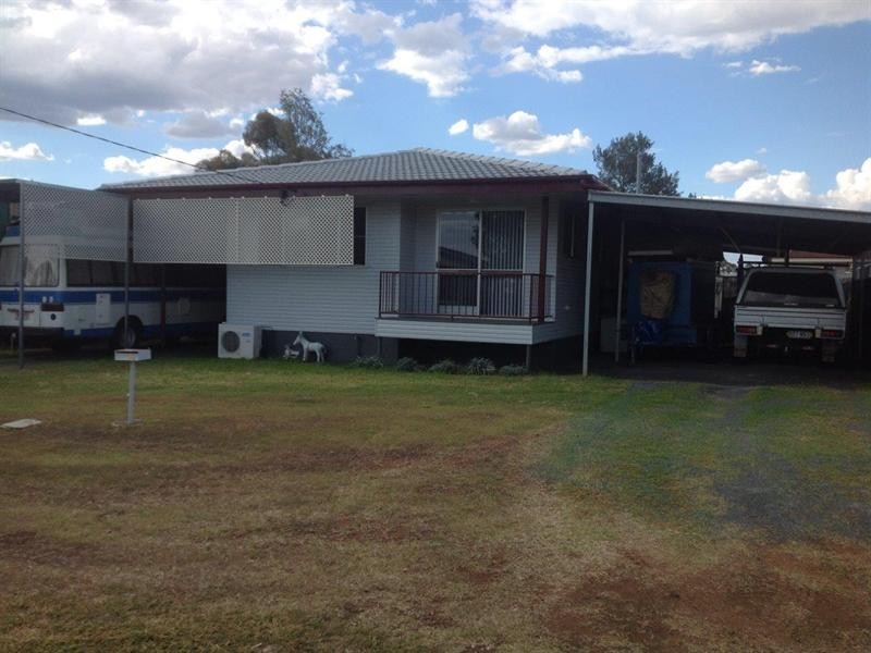 34 Milligan Street, Oakey QLD 4401