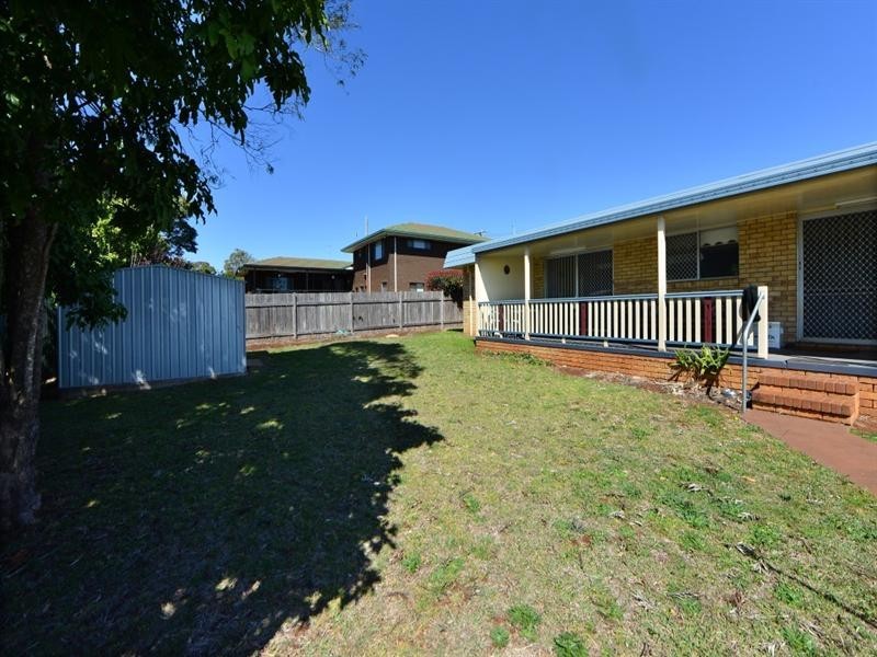 10 Elliott Street, Kearneys Spring QLD 4350