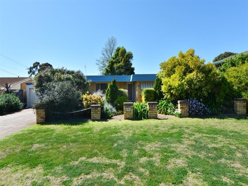 10 Elliott Street, Kearneys Spring QLD 4350