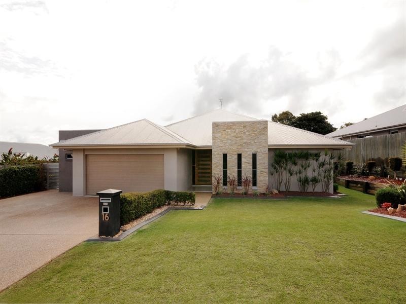 16 Pelican Drive, Rangeville QLD 4350