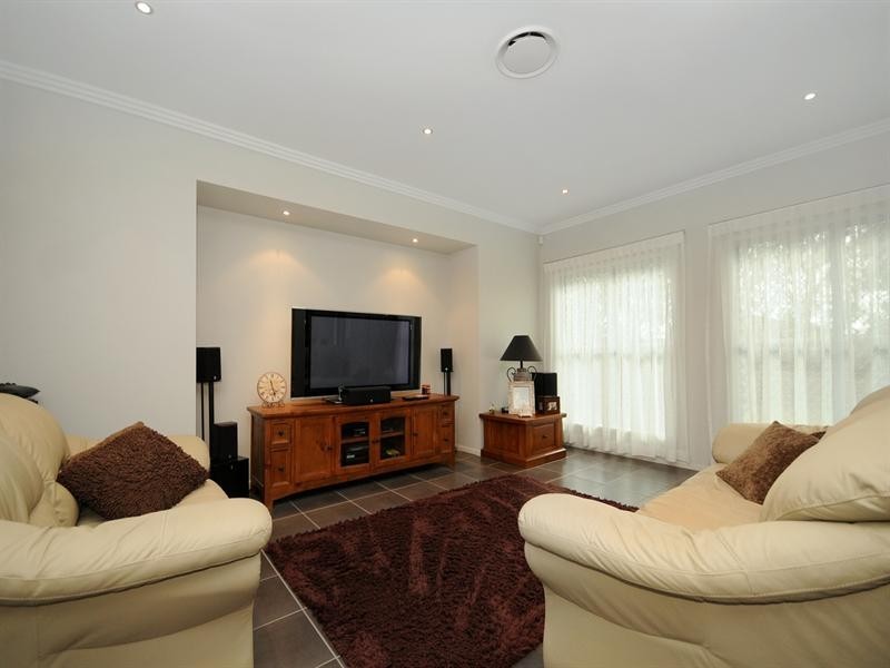 16 Pelican Drive, Rangeville QLD 4350