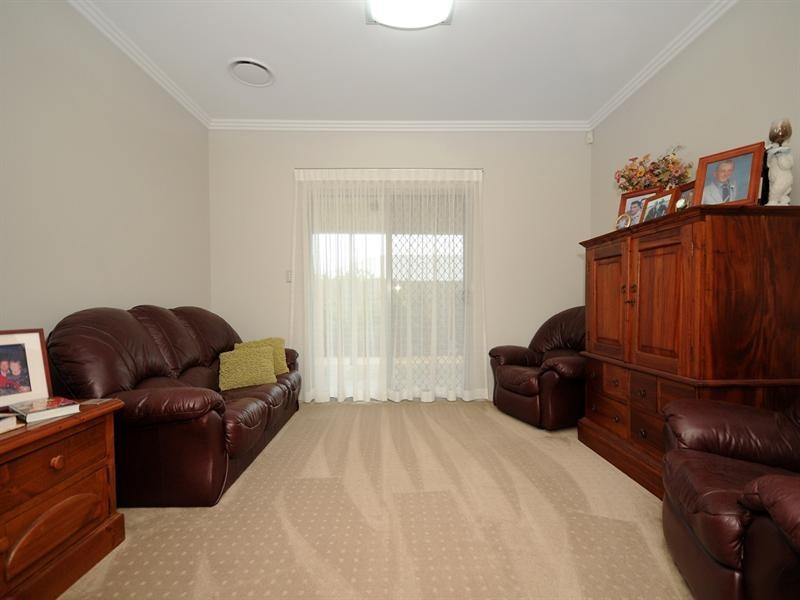 16 Pelican Drive, Rangeville QLD 4350