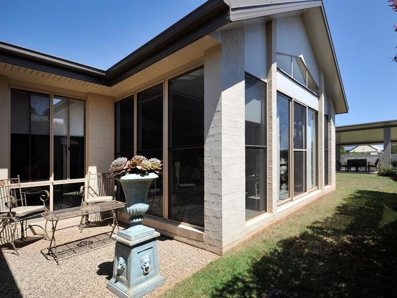 6 Prospect Terrace, Highfields QLD 4352