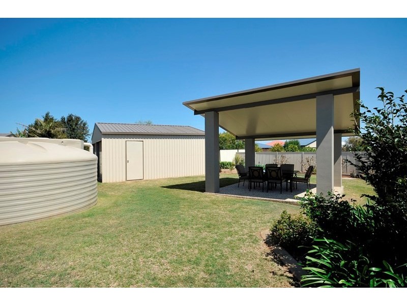 6 Prospect Terrace, Highfields QLD 4352