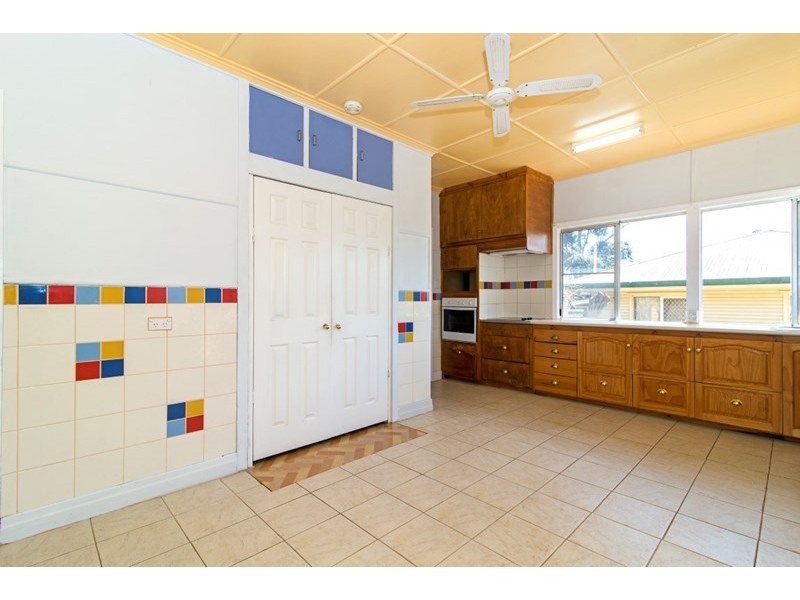 13 Makepeace Street, Rockville QLD 4350