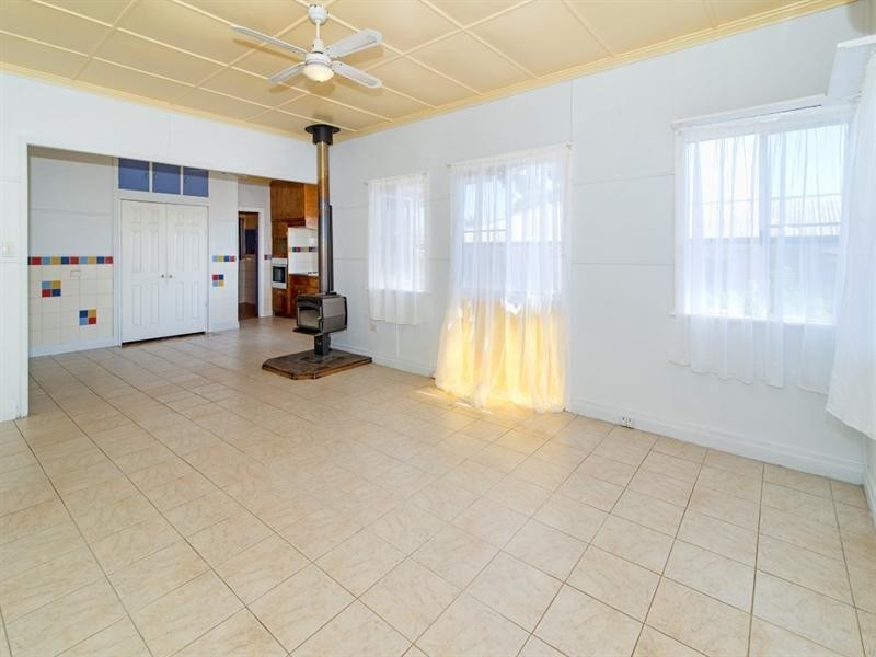 13 Makepeace Street, Rockville QLD 4350