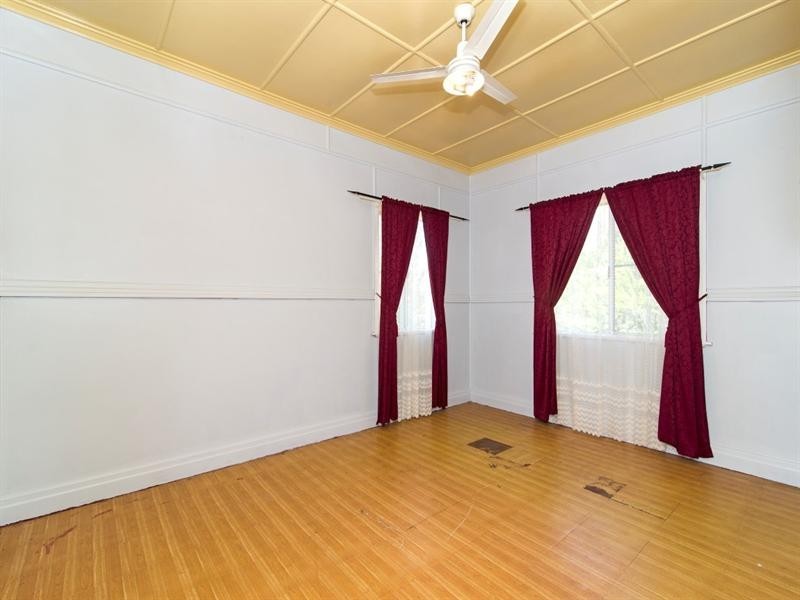 13 Makepeace Street, Rockville QLD 4350