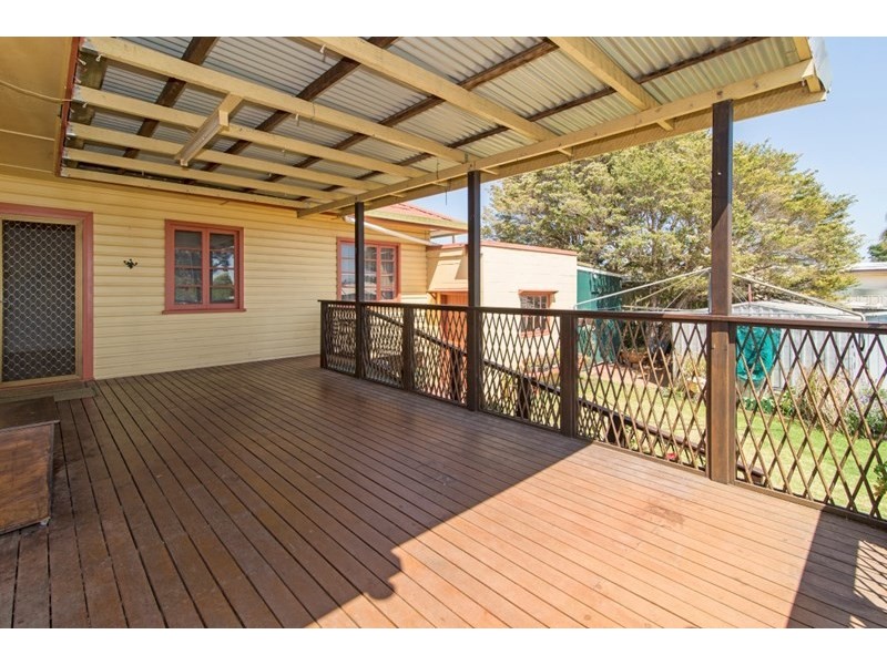 13 Makepeace Street, Rockville QLD 4350