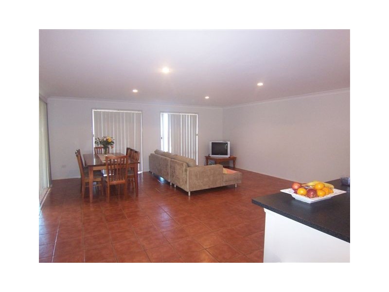 16 Samuel Street, Darling Heights QLD 4350