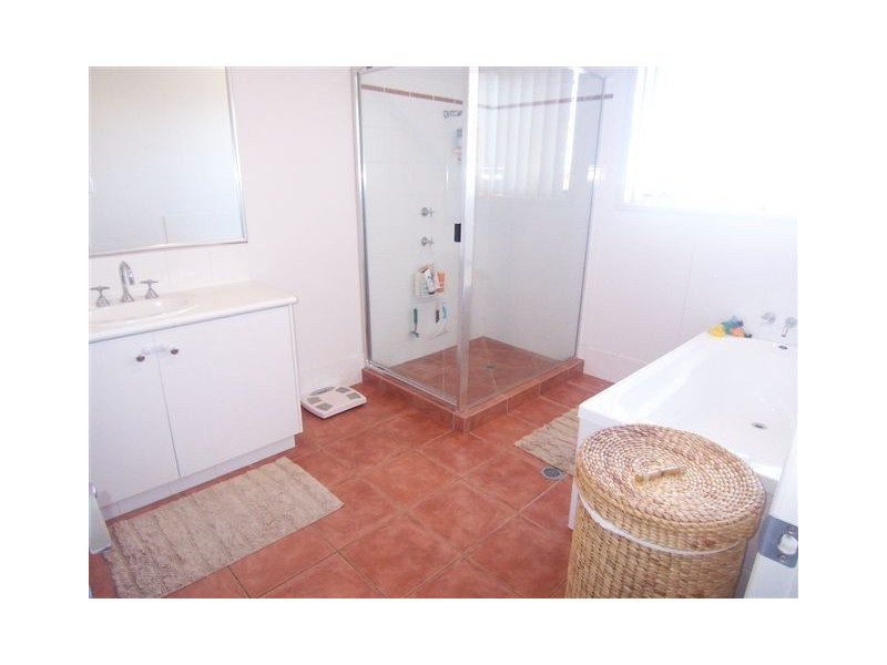 16 Samuel Street, Darling Heights QLD 4350