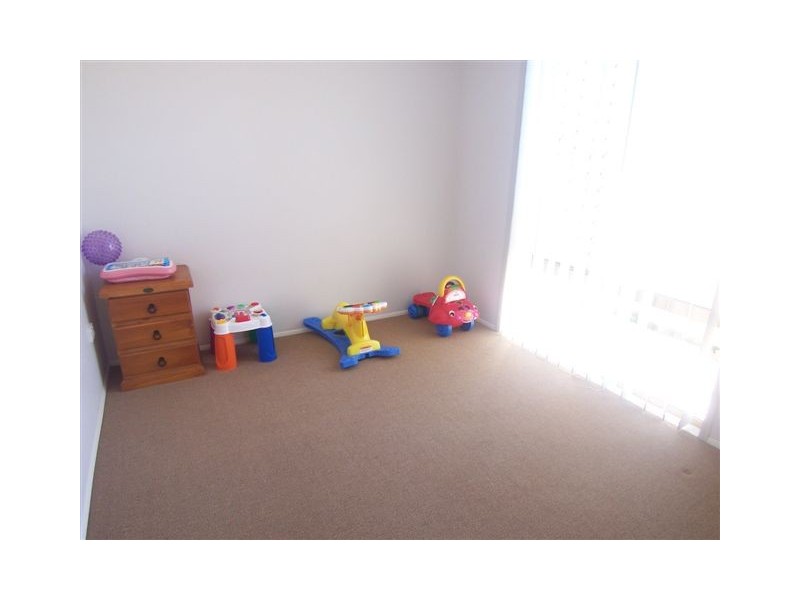 16 Samuel Street, Darling Heights QLD 4350