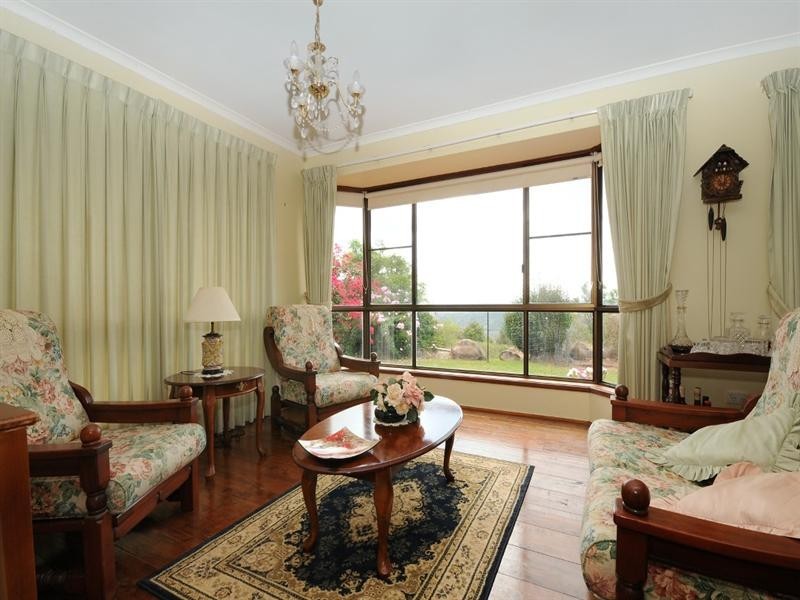 5 Glen Court, Glencoe QLD 4352