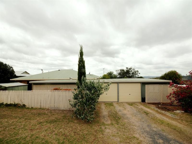 5 Glen Court, Glencoe QLD 4352