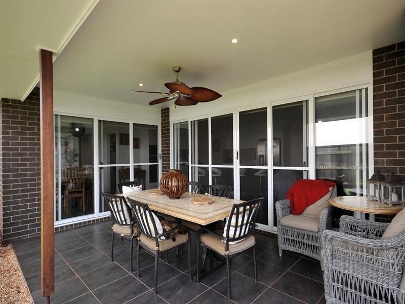 9 Schneider Court, Middle Ridge QLD 4350